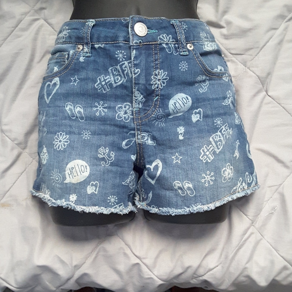 Decorative shorts